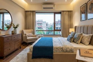 Living Room Renovation Trends 2025 – False Ceiling, Lighting